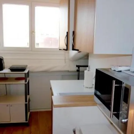 Apartment Sleeps 2 Air Con Wifi *