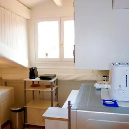 Apartment Sleeps 2 Air Con Wifi *