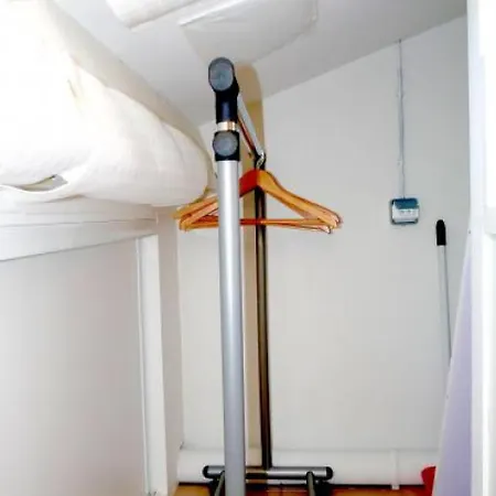 Sleeps 2 Air Con Wifi * Cannes