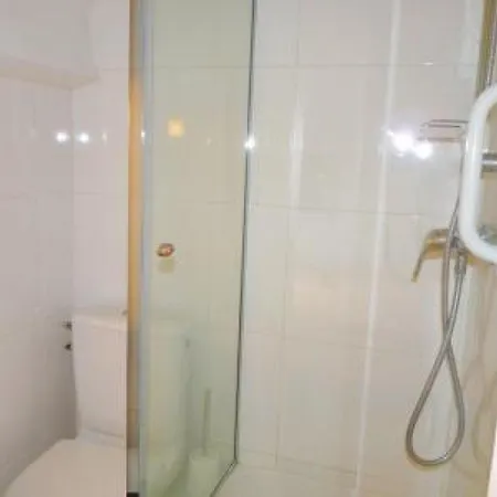 Sleeps 2 Air Con Wifi * Cannes
